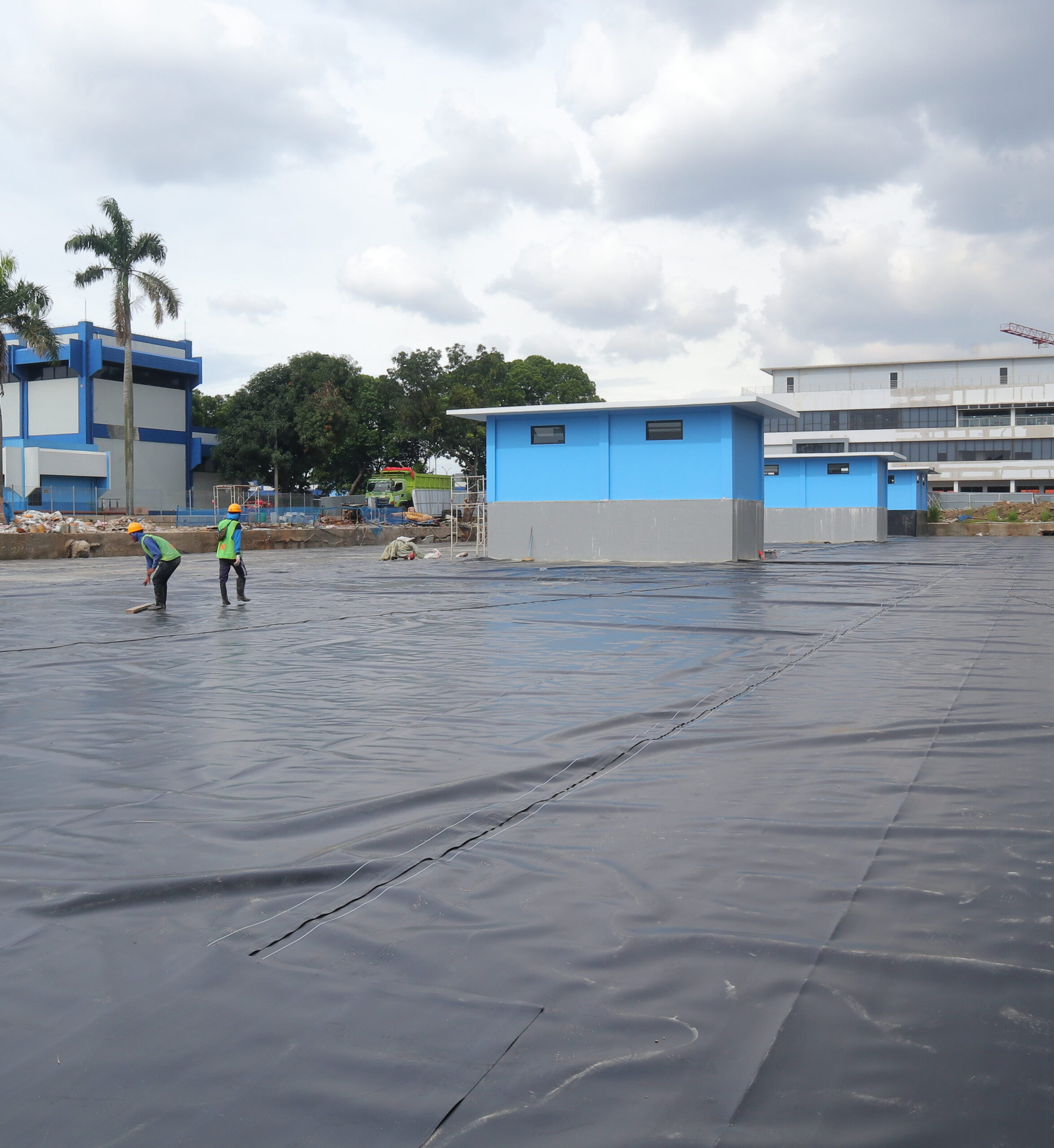 Lining Reservoir Kolam Air Bersih Dengan SOLMAX dan Geotextile Nonwoven