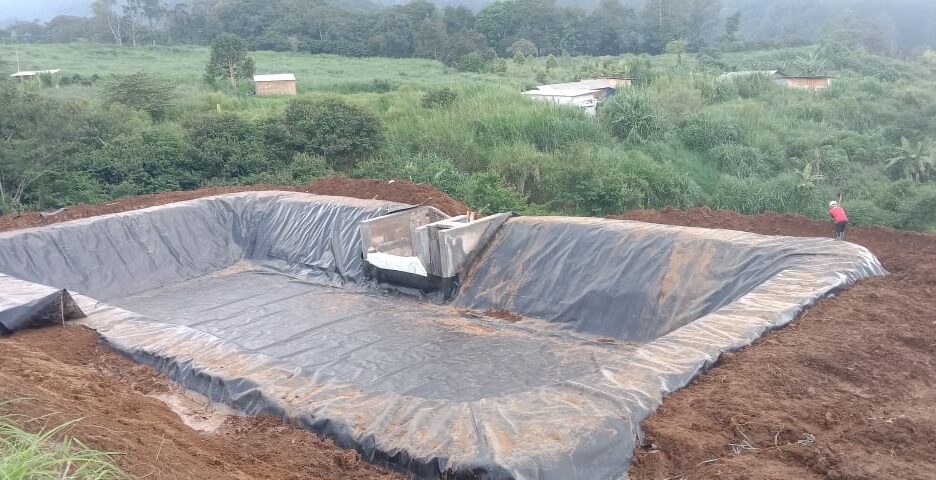 Kolam Penampungan Air Bersih dengan HDPE Geomembrane sebagai Lining