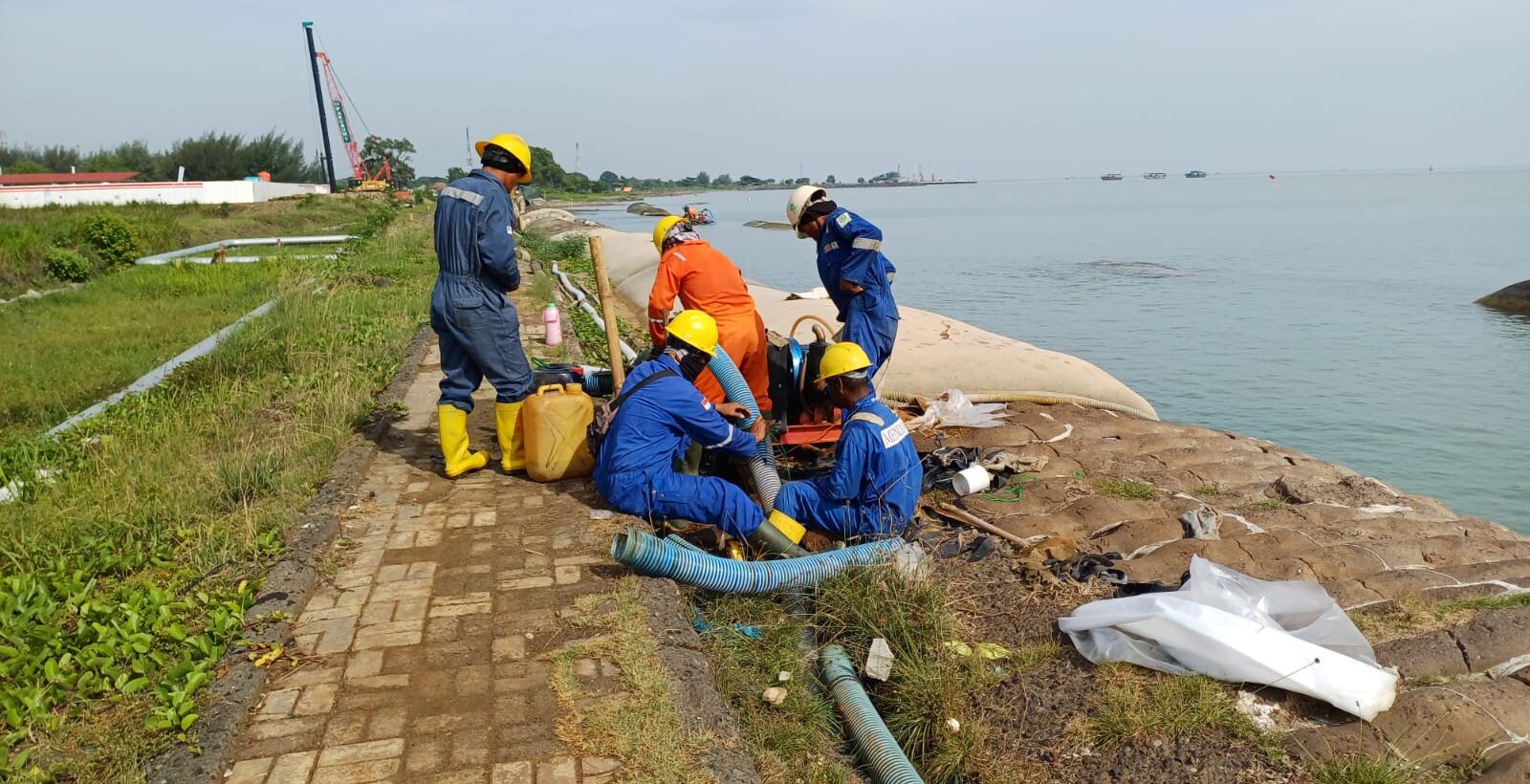 Geotextile Tube untuk Perlindungan Bibir Pantai