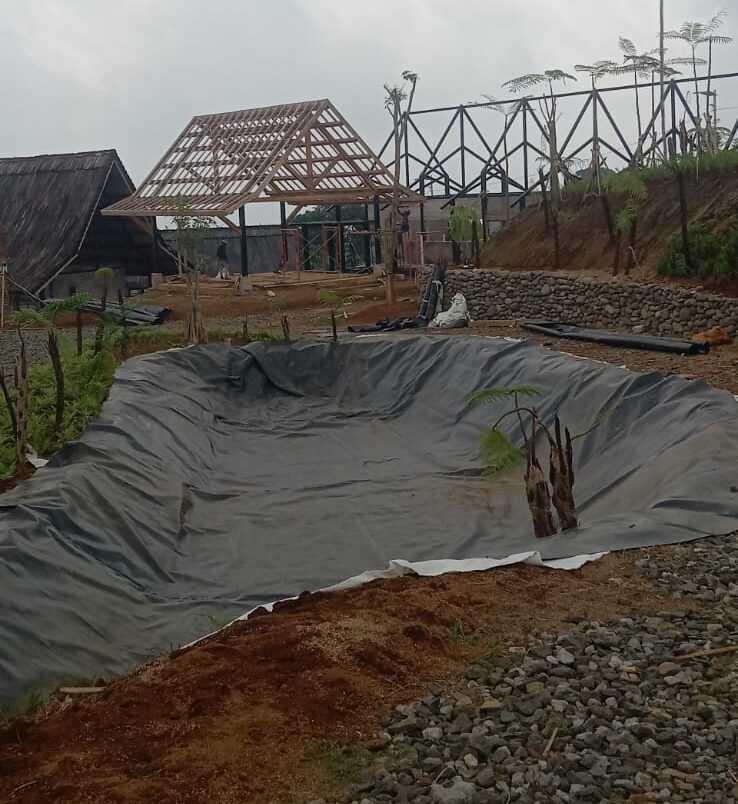 Lapis Kedap dengan HDPE Geomembrane untuk Kolam Area Komersil