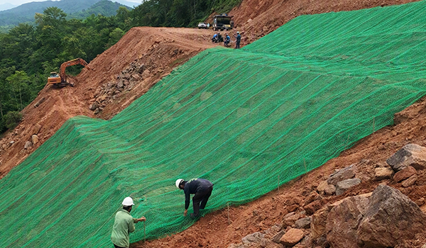 penahan erosi geomat